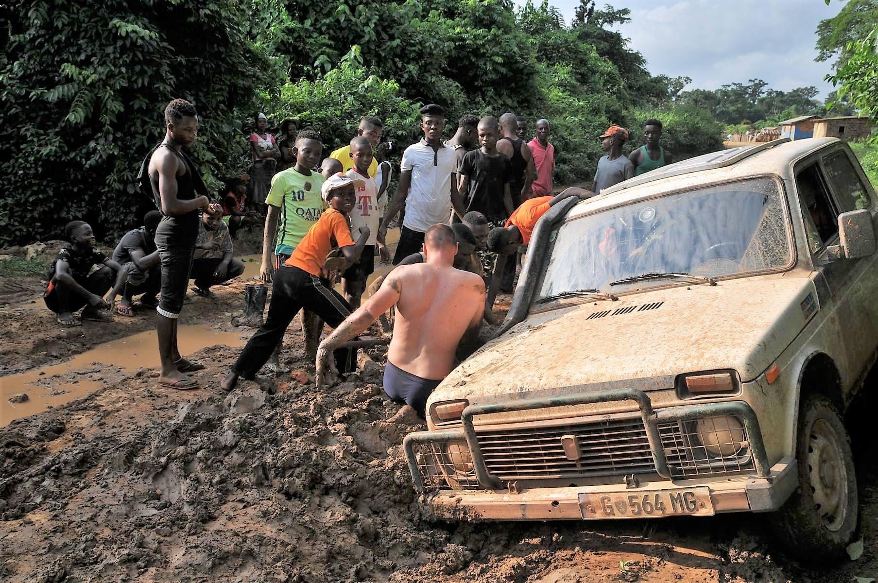 Lada around Afrika