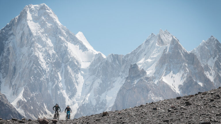 Sattelfest – Mountainbiken über den Dächern der Welt
